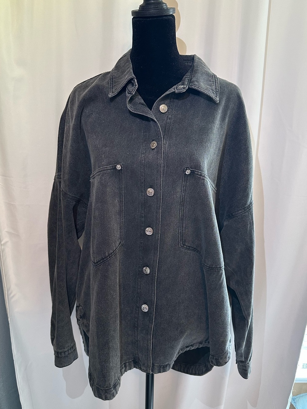 Steve Madden | Black/Grey Wash Denim Shacket | Cassie Top | Medium